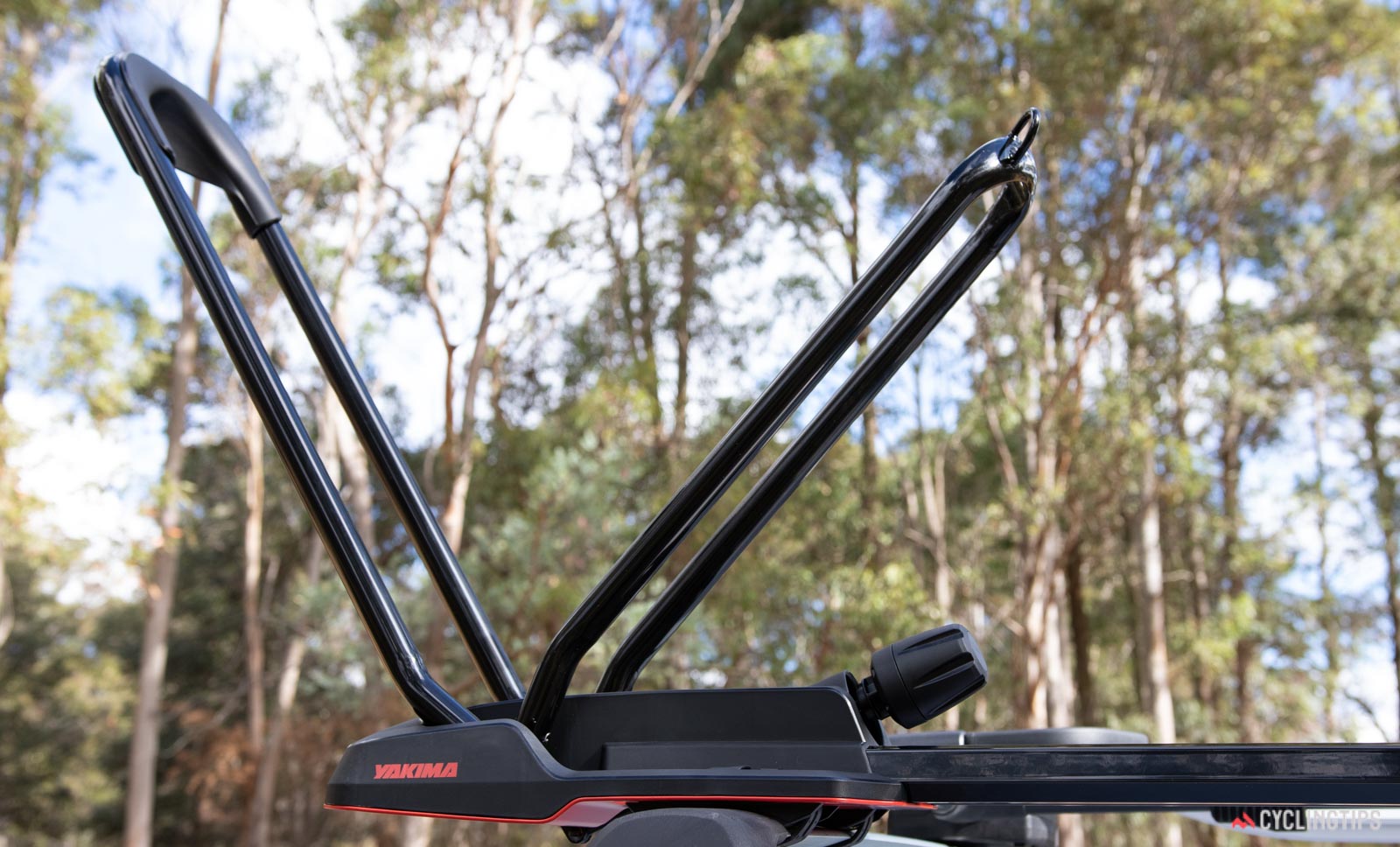 Thule Upride vs Yakima Highroad8